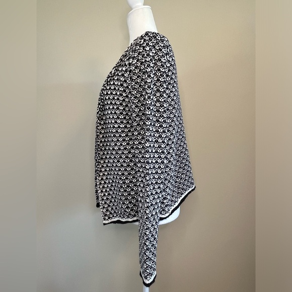 Burton of London Black and White Knitted Open Sweater - Picture 2 of 6